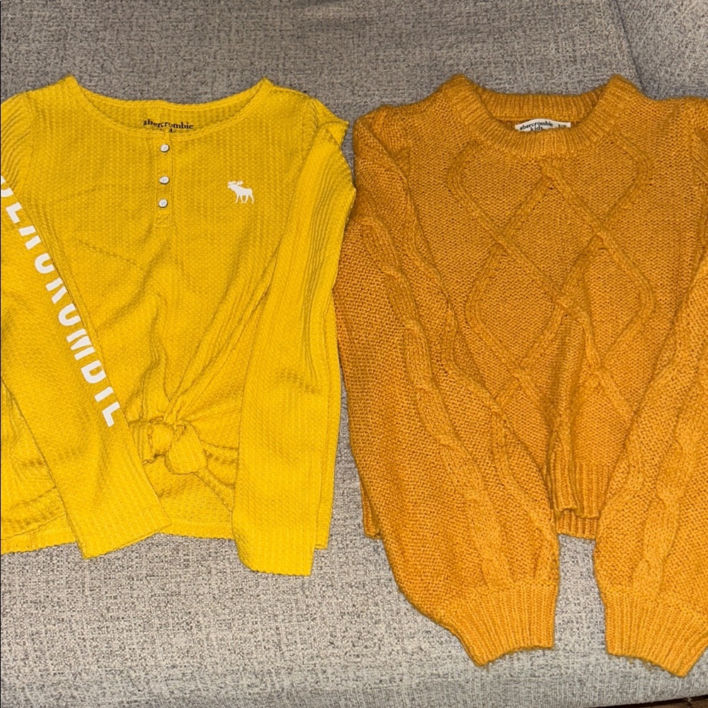 Abercrombie & Fitch Yellow long sleeve and gold Sweater